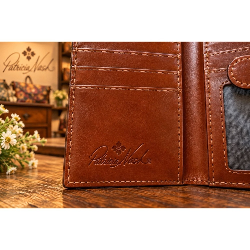 W261 Patricia Nash long wallet - Picture 6 of 7